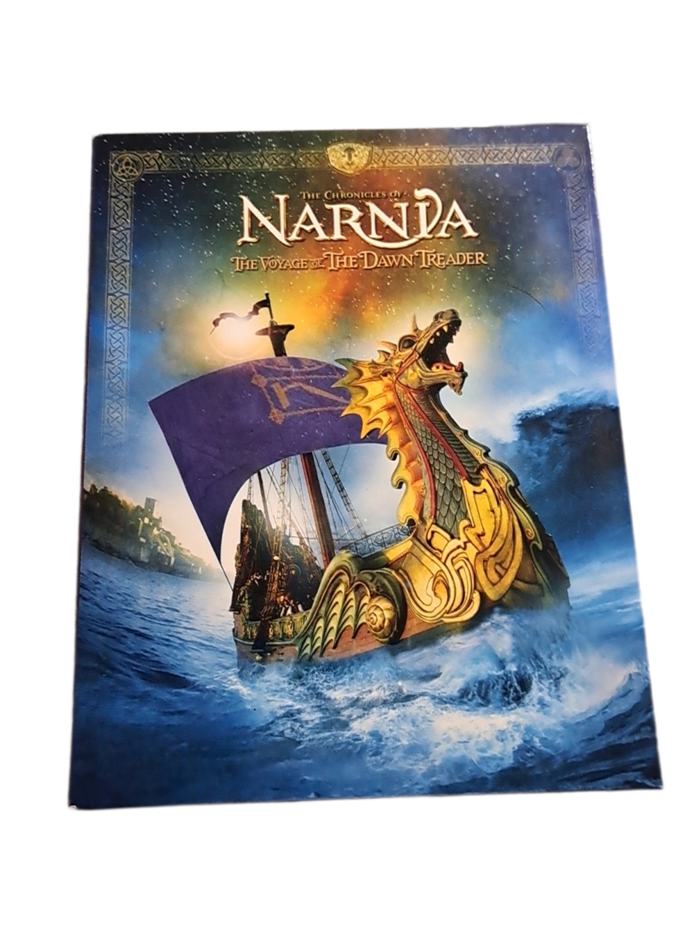 Chronicles of Narnia Voyage Dawn Treader Blu-ray DVD w/ Postcards Booklet